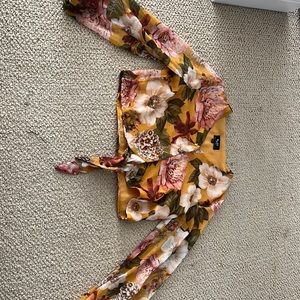 A cute Jr sized floral crop top!